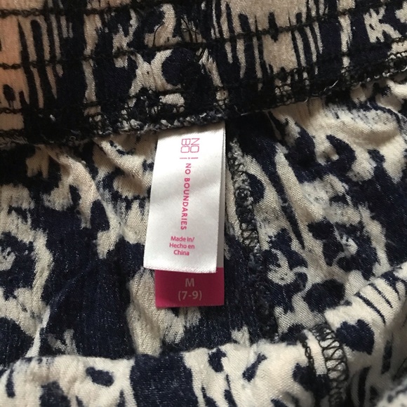 👑 (3 for $15) Rayon shorts - Picture 3 of 4